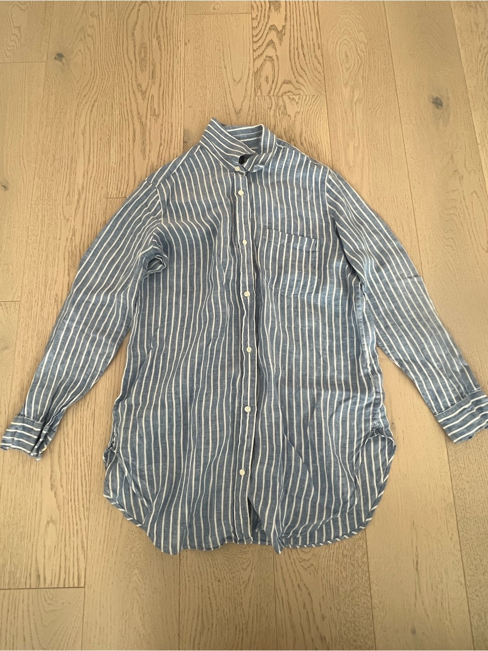 GAP Blue and White Vertical Stripe Button-Down Shirt